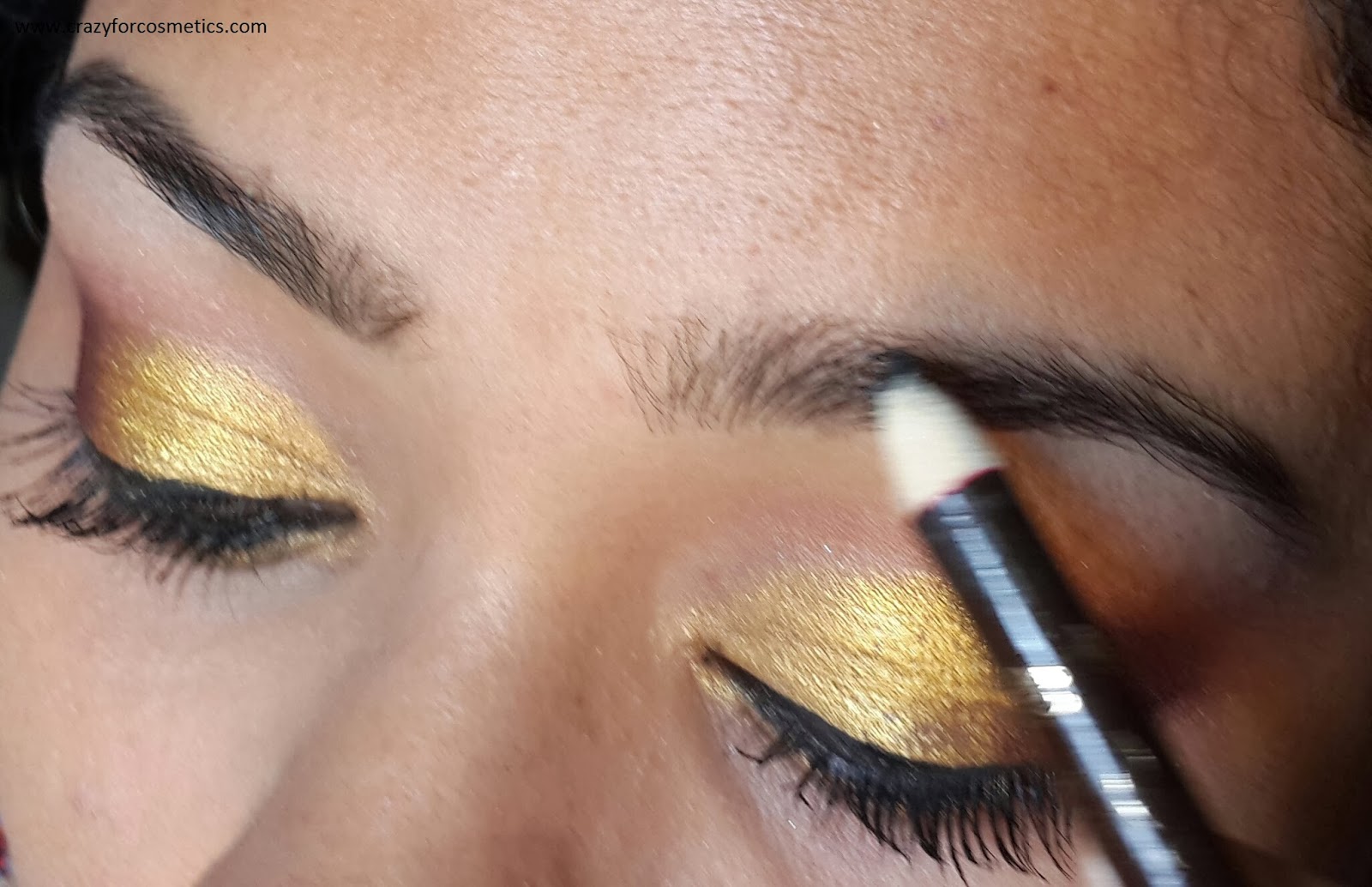 Intense dramatic arabic eyemakeup, golden black eyeshadow tutorial