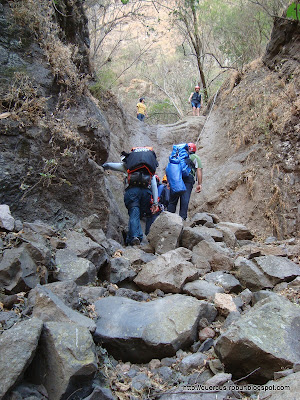 A escalar para salir del cañón de Matatlán