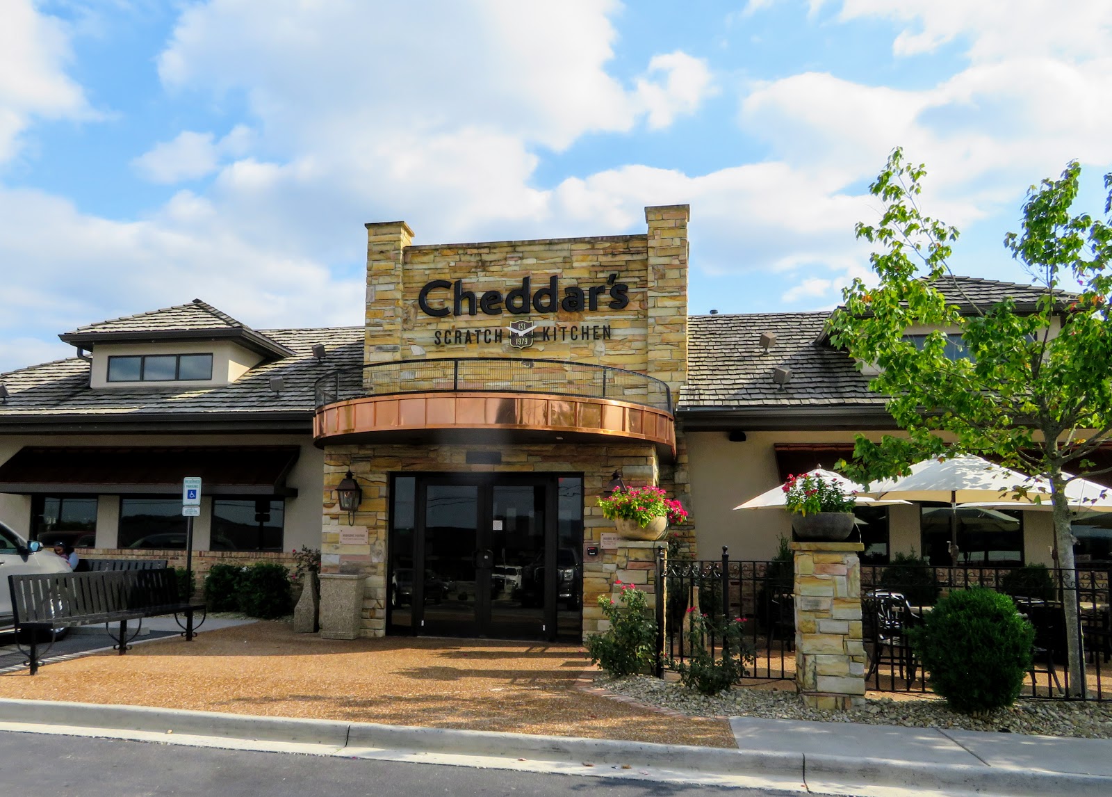 Big Daddy Dave: Cheddars – Knoxville Tennessee