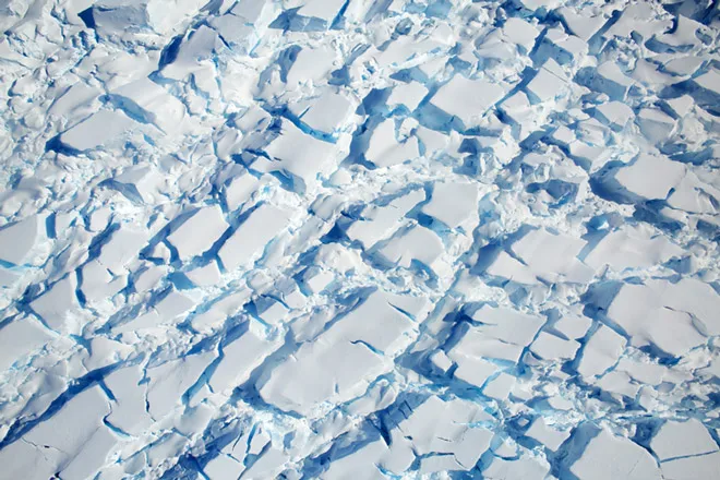 What do the strange lines mean on the Antarctic ice? (1)