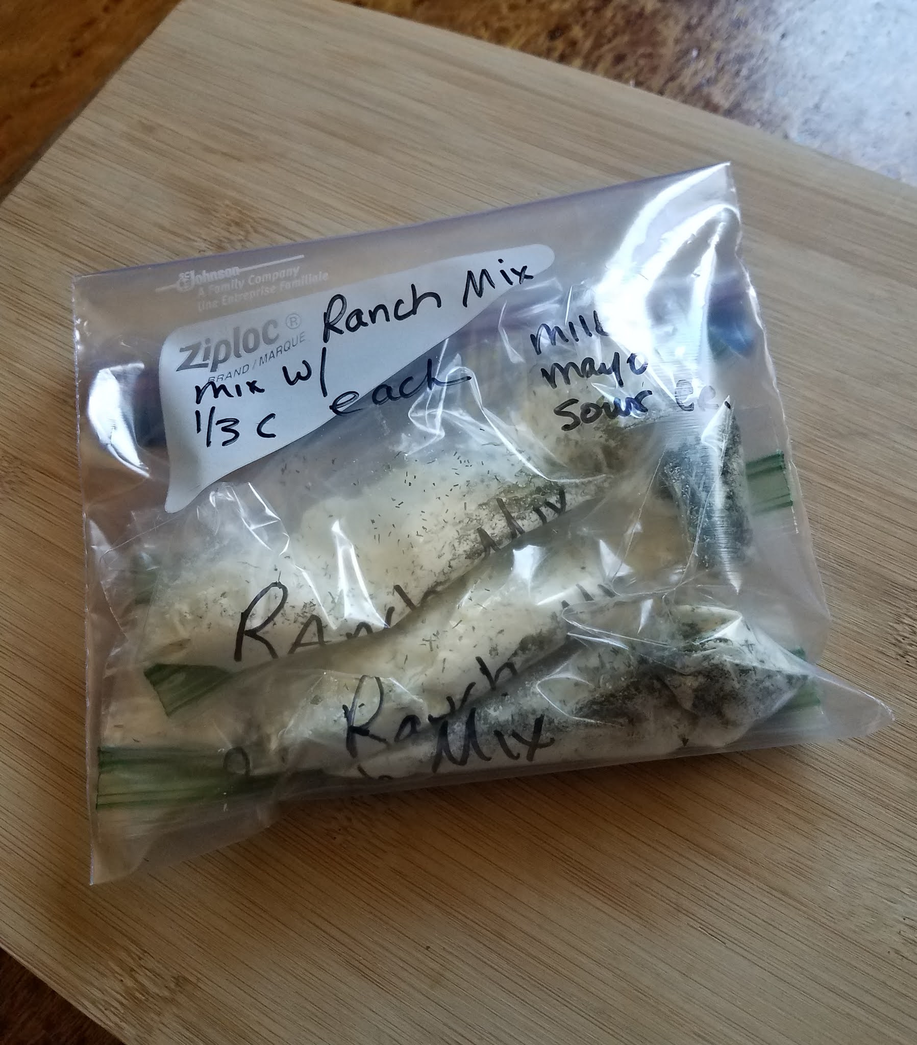 Homemade Ranch Dressing Mix, easy, delicious and so convenient