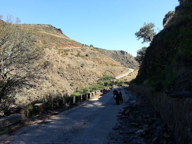 BMWF800GS. Trail Forever por Sierra Norte. Bocígano y los POYAKES.