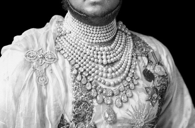 Colors of Rainbow: Blogs of Engr Maqbool Akram: A Fairy Tale Story of A Maharaja Having 365 Queens & More Than 50 Children