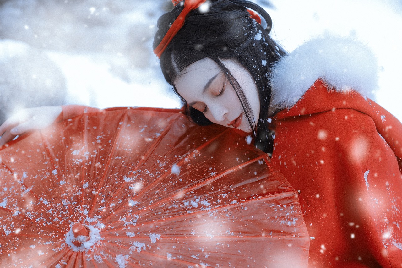 Image-Chinese-Beautiful-model-Snow-Princess-with-Chinese-historical-costume-TruePic.net