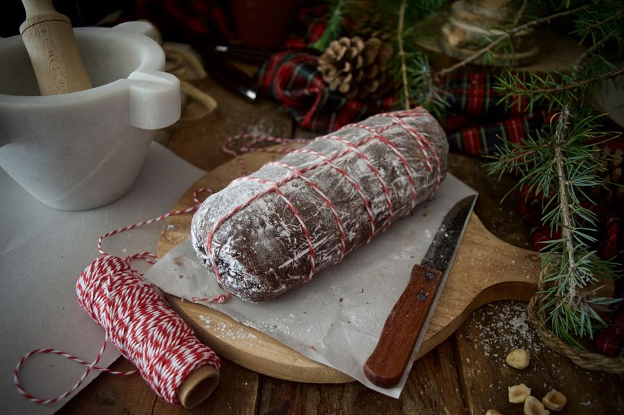salami-de-chocolate-galletas-y-frutos-secos-para-navidad
