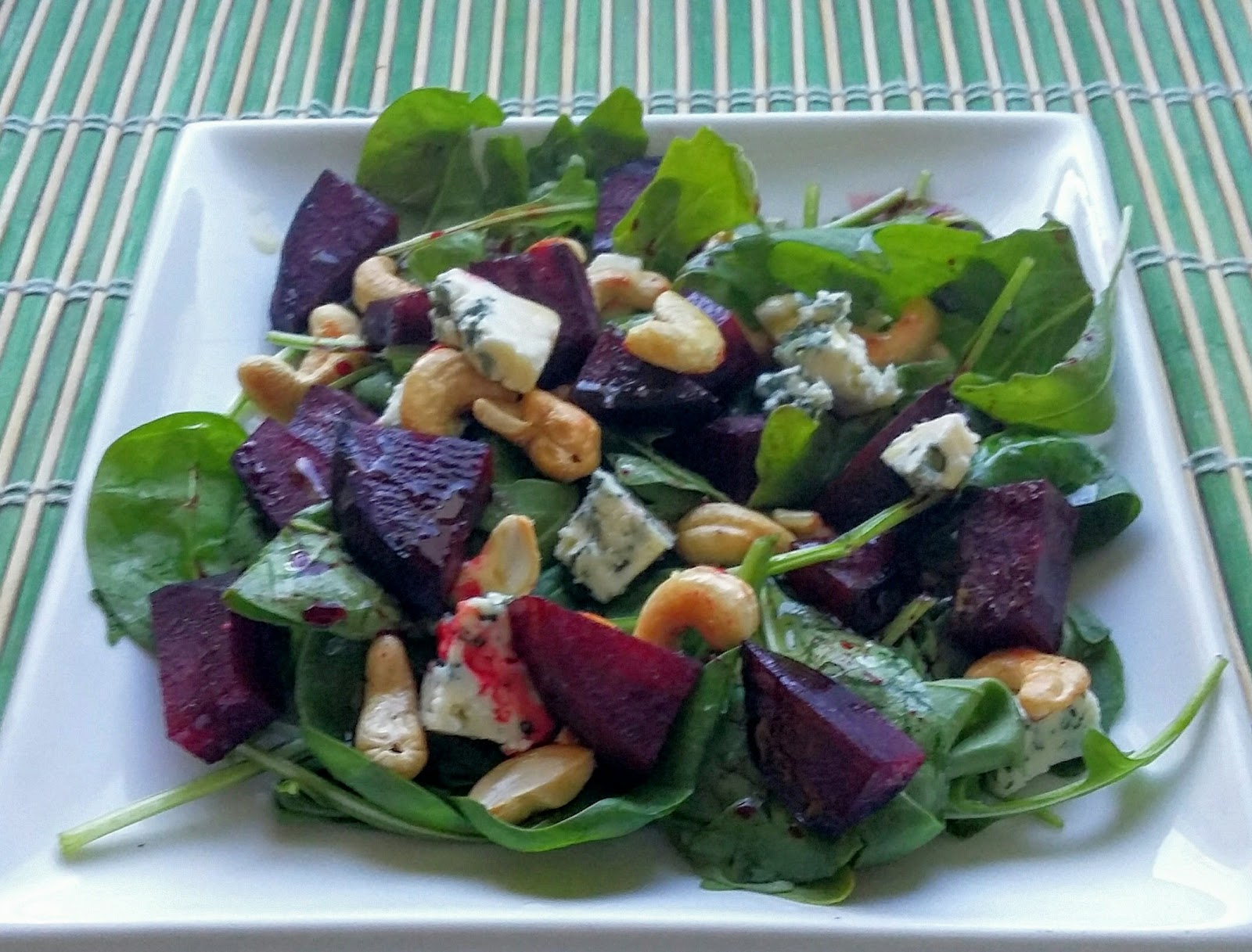 салат балтийский. салат подшуба со шпротами. салат океан со шпротами слоями. салат балтийский со шпротами. салат свекла руккола перепелиные.