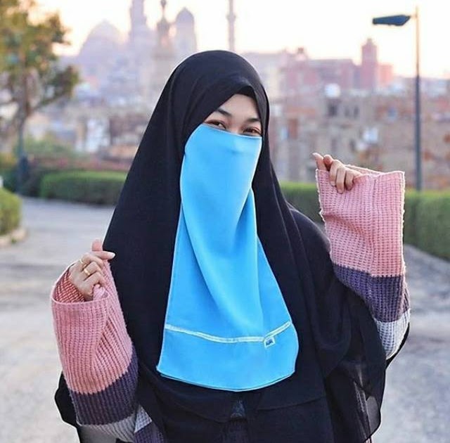 Fenomena Bercadar Di Indonesia - Potret Santri