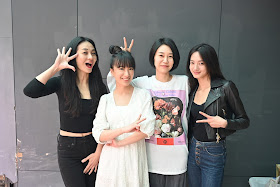 高雄拍短片《喰之女》開鏡，左至右：演員陳雪甄、演員劉黛瑩、導演中西舞、演員韓寧