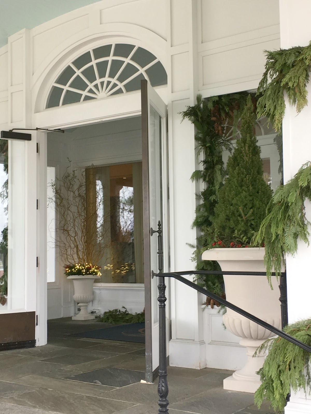 DesignsandEvents A Christmas Time Visit to the WentworthbytheSea