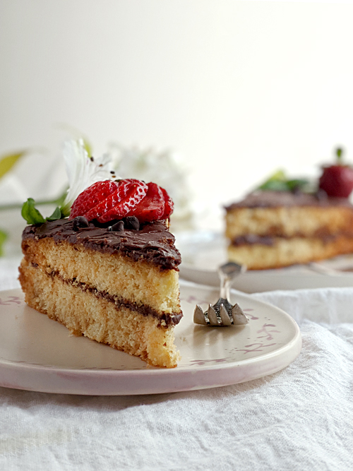 bizcochuelo de manteca, delicioso y esponjoso, ideal para torta de cumpleaños