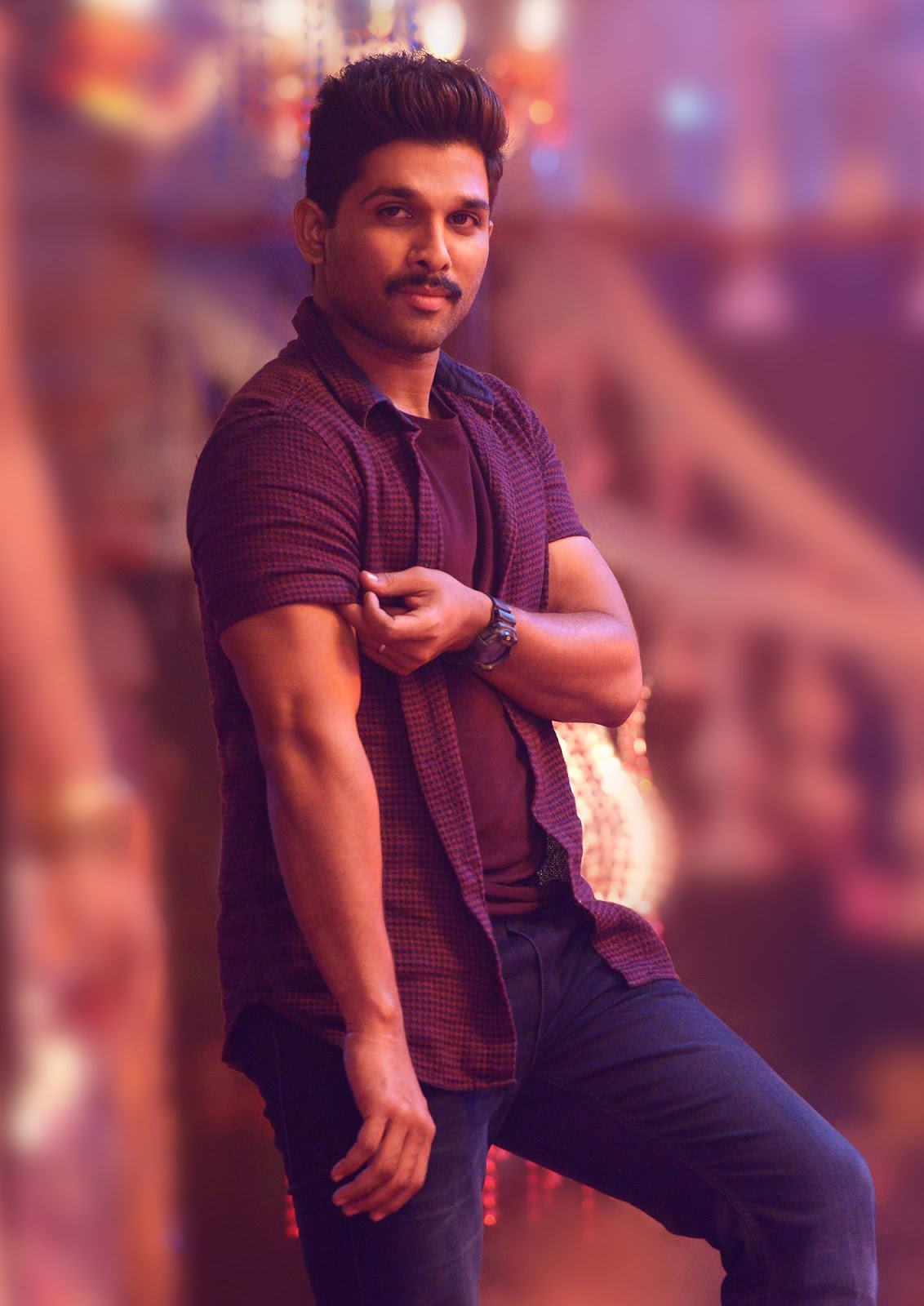 Allu Arjun Sarrainodu Latest Stills - Latest Movie Updates, Movie