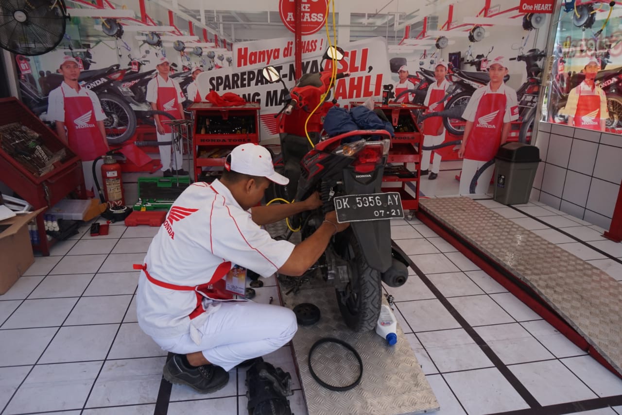 Servis Tak Perlu ke Bengkel, AHASS Bali Hadirkan “SRUPUT ASIK”