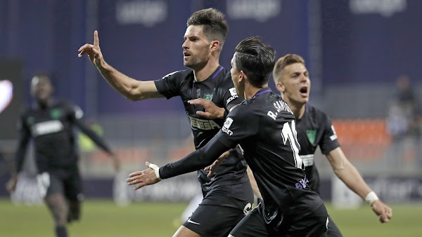 Adrián - Málaga -: "Es un triunfo importante, nos vuelve a poner en zona de ascenso directo"