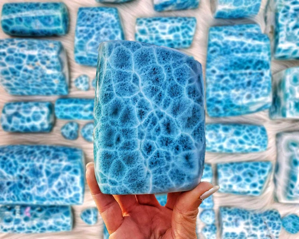 Larimar: Uncovering the Mystery of the 'Blue Rock'!