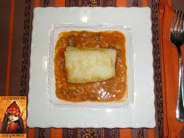 Bacalao con pasas y piñones - La cocina de los gnomos