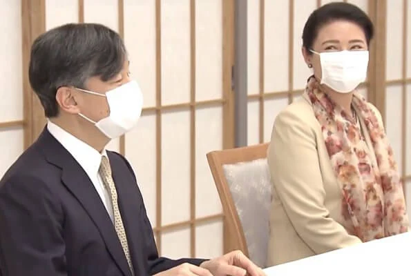 Emperor Naruhito and Empress Masako were briefed by Bank of Japan Governor Haruhiko Kuroda on the pandemic's economic and financial impact