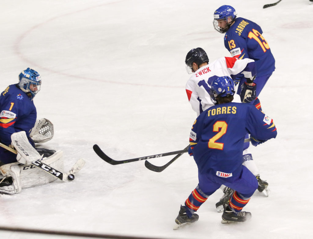 EL HOCKEY SOBRE HIELO EN ESPAÑA CRECE (X)