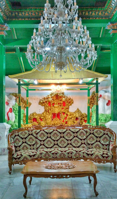 2 hari 1 malam di Cirebon part 1, keraton cirebon, nasi gamblang bu nur, wisata kuliner cirebon