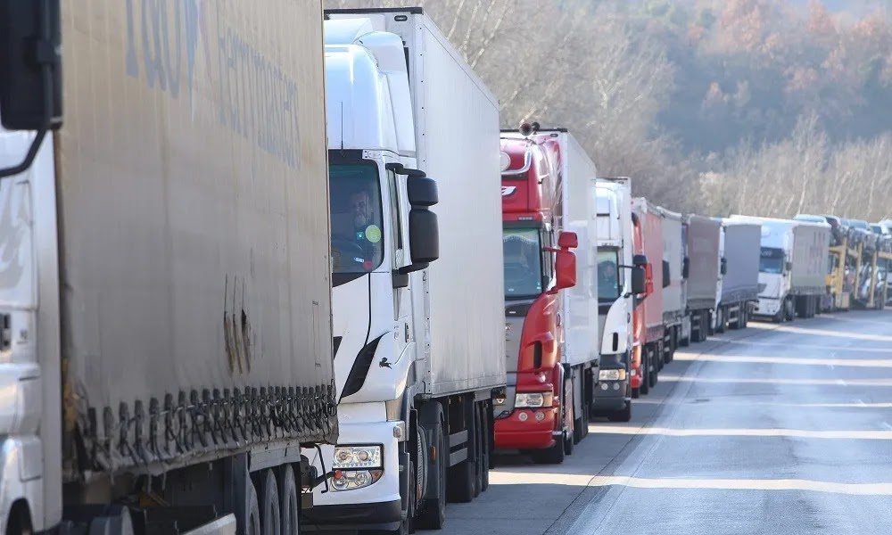 Οδηγοί φορτηγών: Δεν έχουμε καμία σχέση με το αντιεμβολιαστικό κίνημα