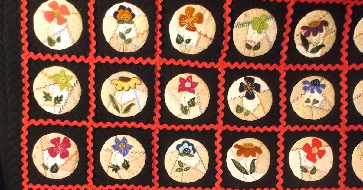 EOCQ-Gallery: Rick Rack and flowers applique by Leigh