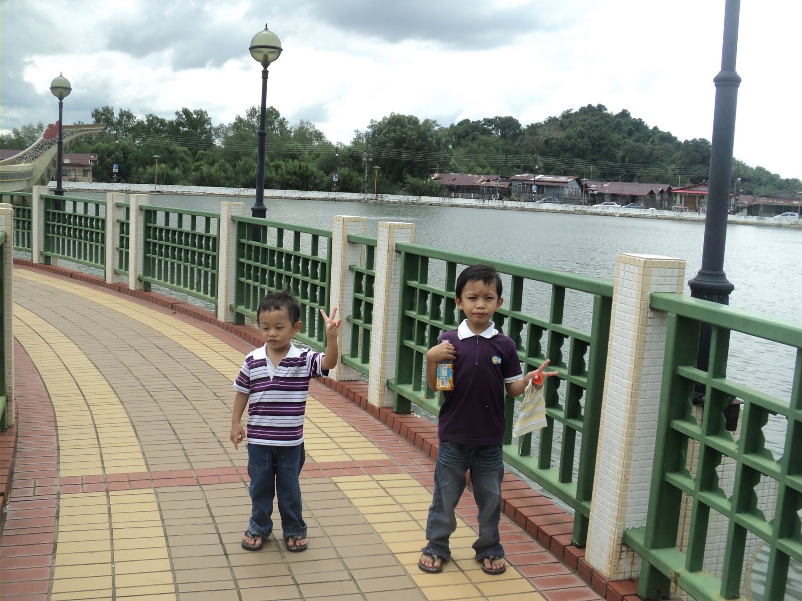 Bila Minda & Hati Berkata-kata...: Jalan-jalan Miri - Brunei