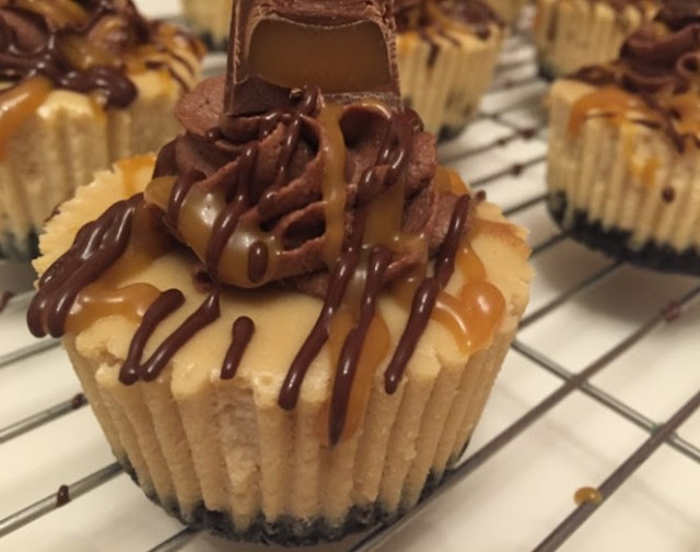 Mini Rolo Cheesecakes #desserts #cheesecake