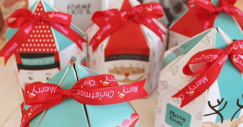 Custom Christmas Sweet Boxes: Present Your Sweets To The Customers
