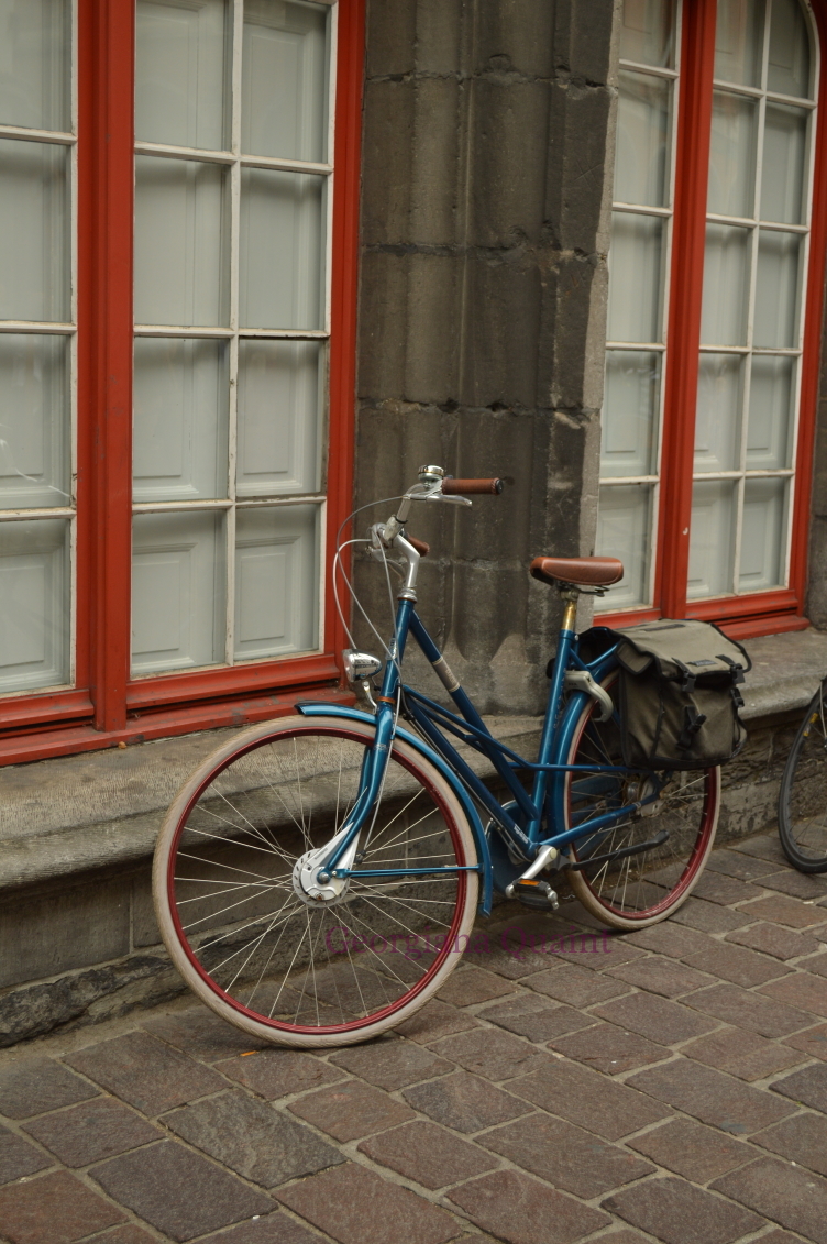 bicycles in Europe,  bicycle in Holland Netherlands benelux, Georgiana Quaint travelogue na cestách, krakow on bike