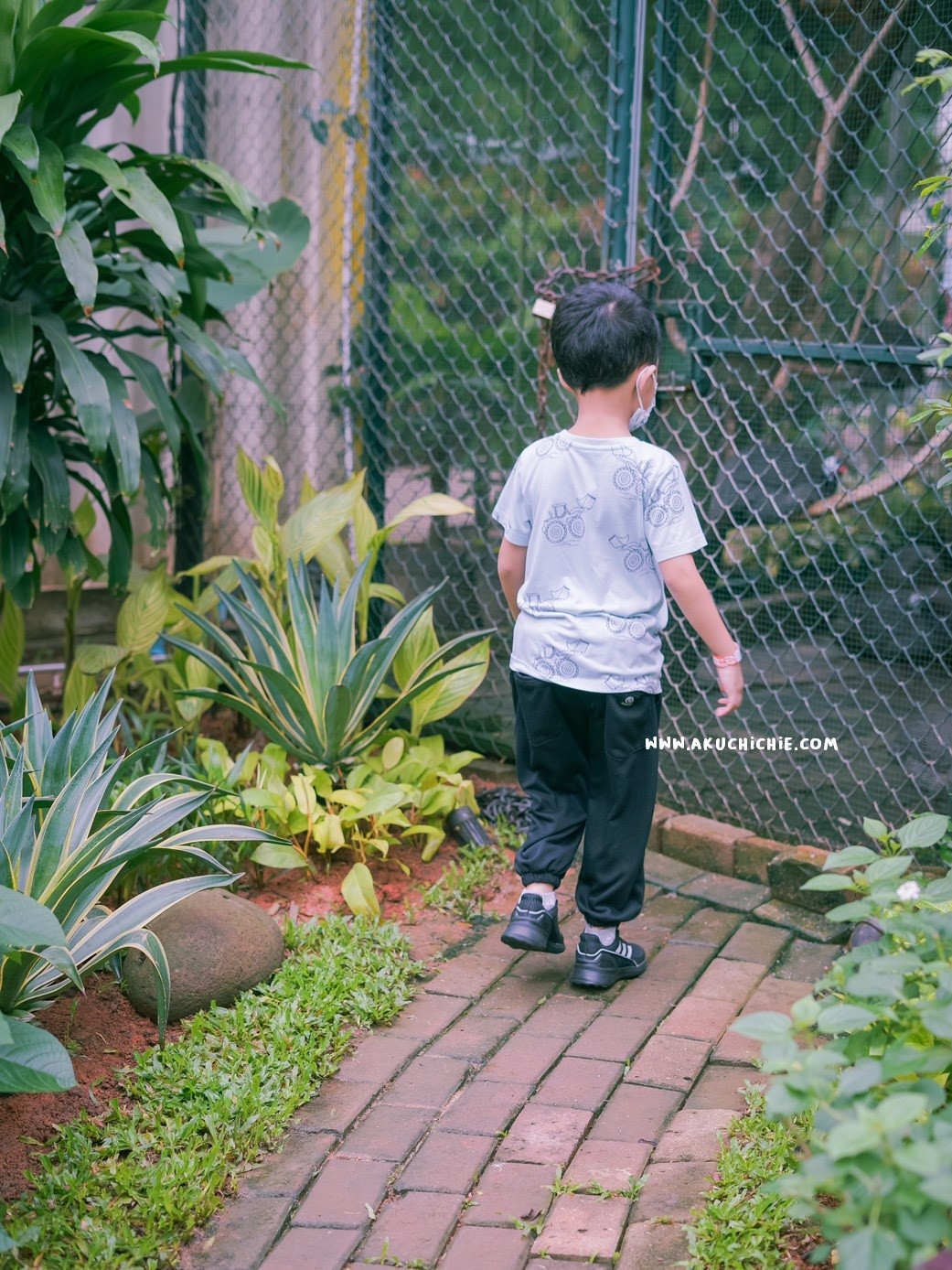 akuchichie bermain ke scientia square park saat pandemi