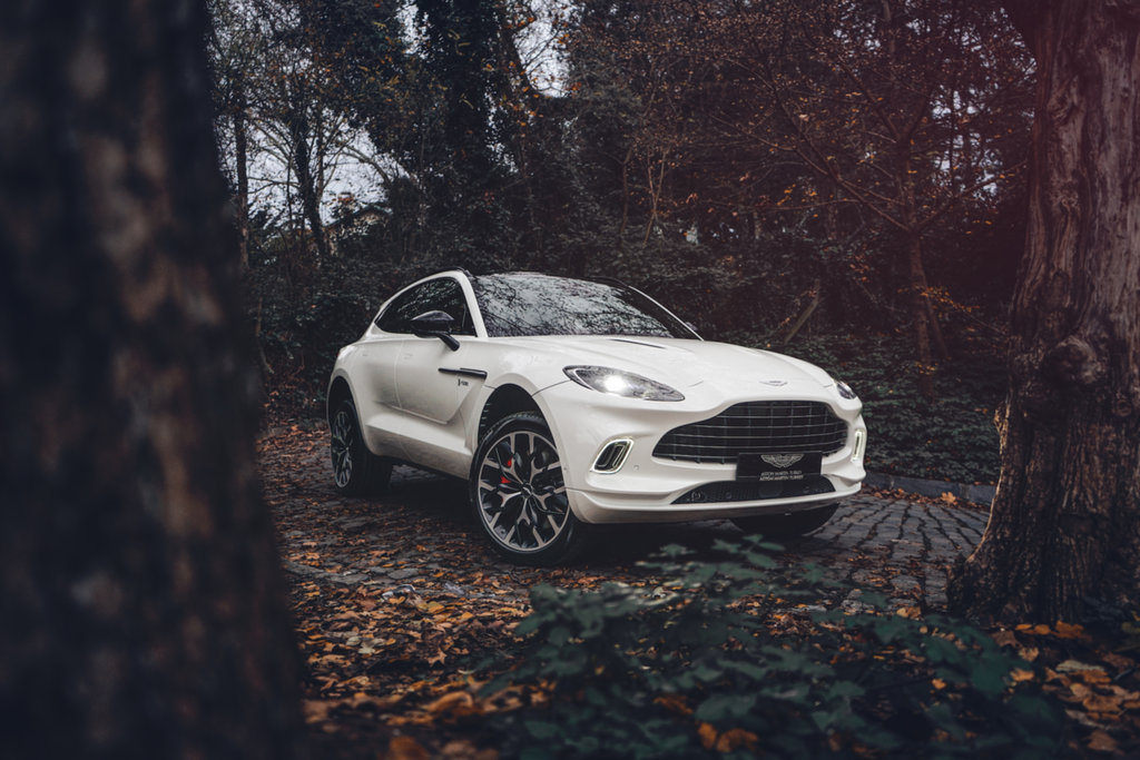 Aston Martin DBX 510 HP