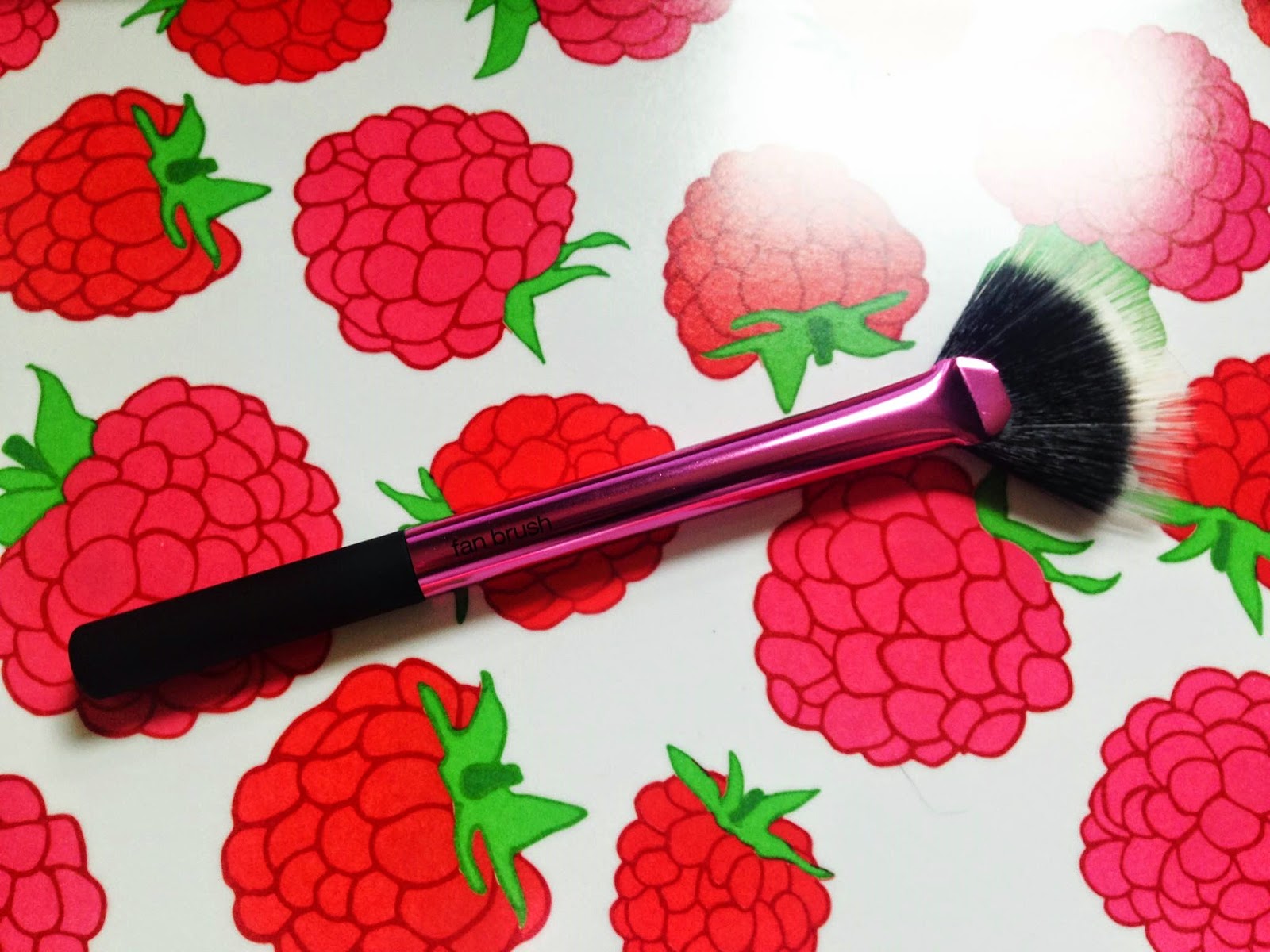 Real Techniques Sculpting Set Dungarees and Donuts West Midlands