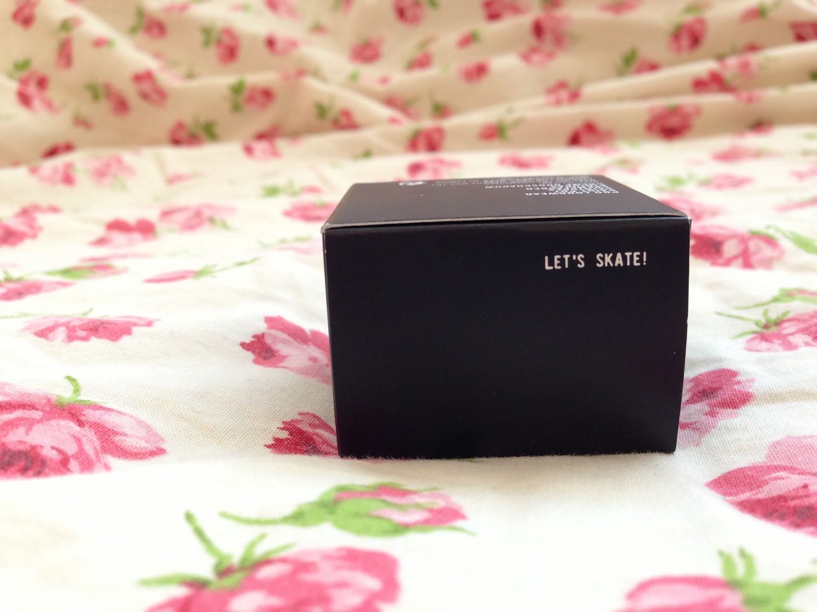 Jessica's Journal UK Beauty & Lifestyle Blog MAC Let's Skate Paint Pot