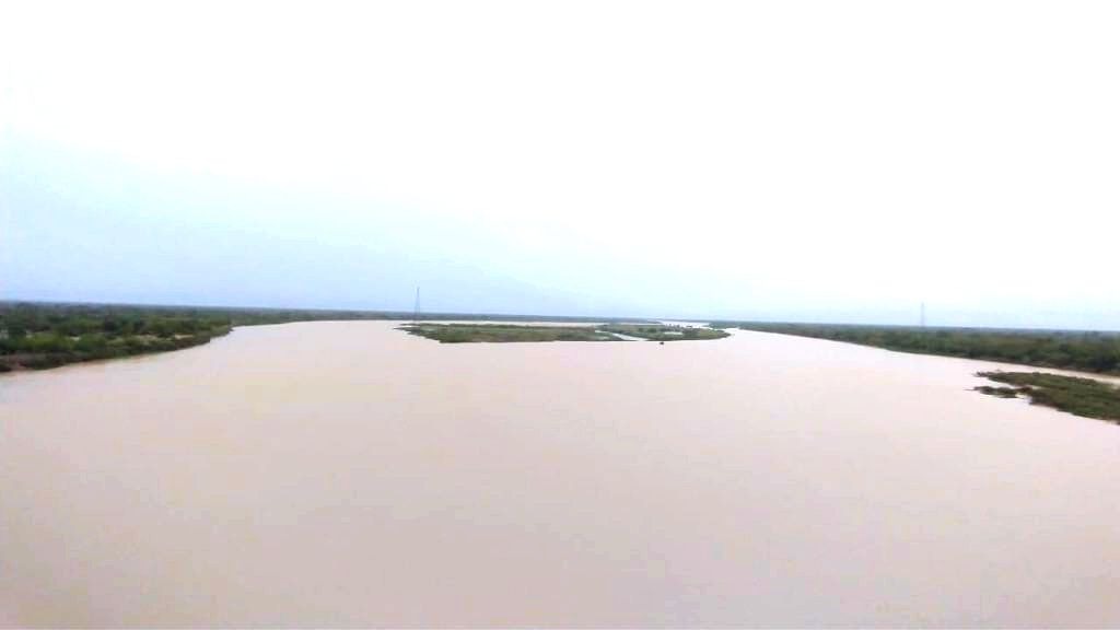 Nível do rio São Francisco passa de sete metros no Norte de Minas Nível do rio São Francisco passa de sete metros no Norte de Minas