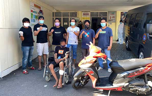 Tim Elang Satuan Reskrim Polresta Padang menggiring tersangka curanmor Deni Ompong