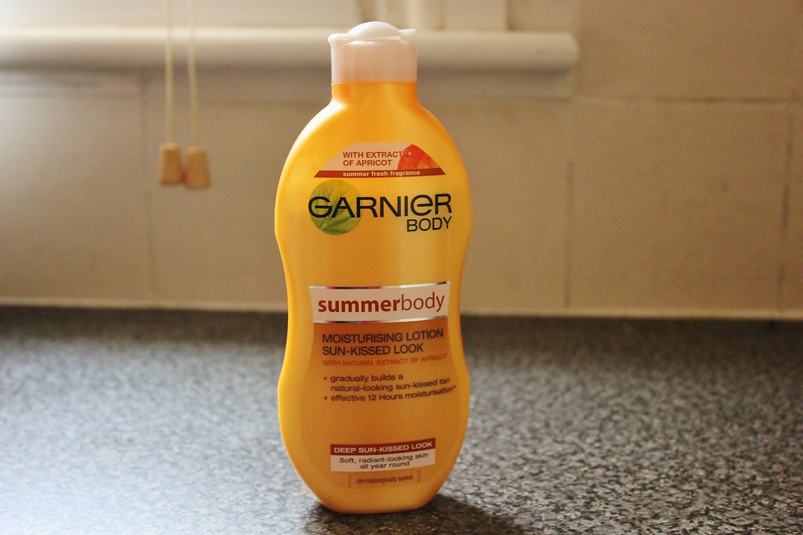 Garnier Summerbody Moisturising Lotion SunKissed Look Review I am
