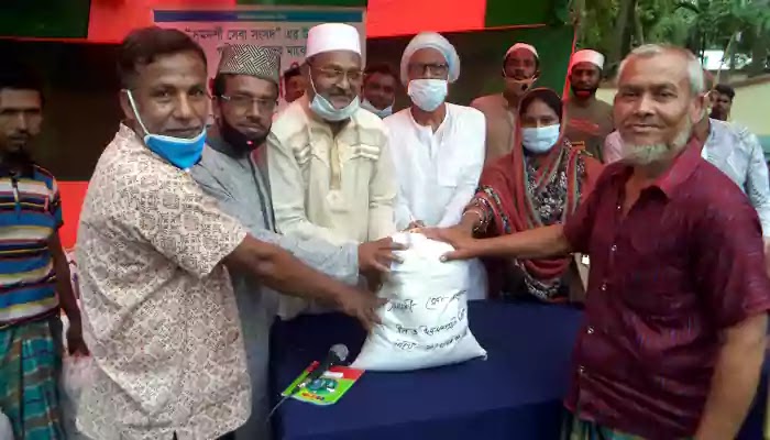 Distribution of Eid items at the initiative of Samadarshi Seva Sangsad in Bakshiganj বকশীগঞ্জে সমদর্শী সেবা সংসদের উদ্যোগে ঈদ সামগ্রী বিতরণ