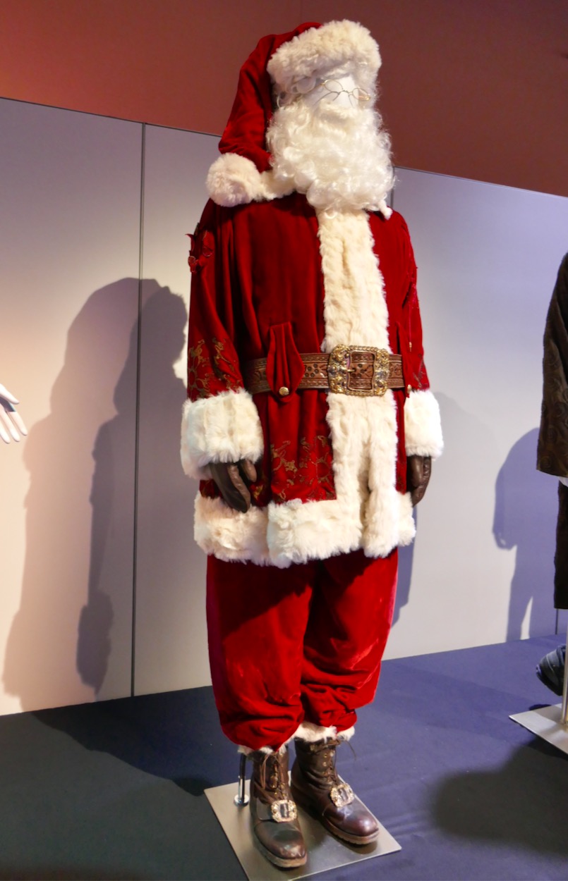 Hollywood Movie Costumes And Props Tim Allen And Martin Short S Costumes From The Santa Clause 3 The Escape Clause On Display