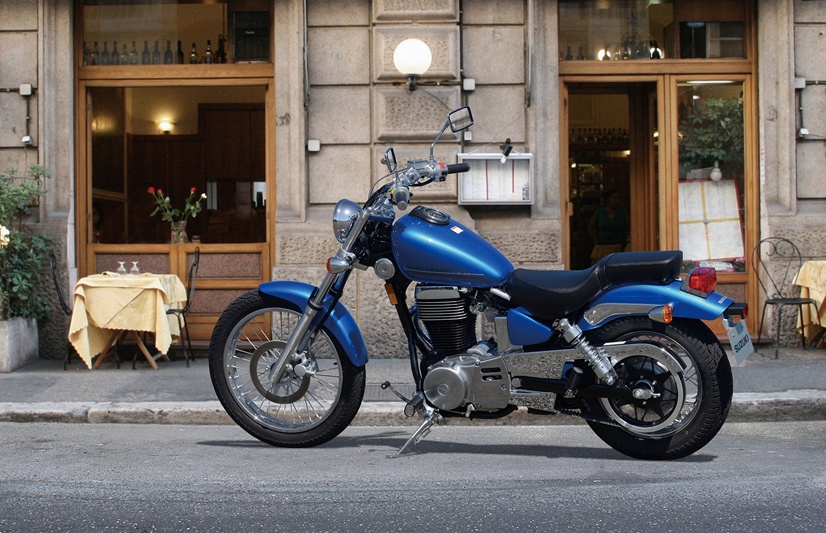 Suzuki Boulevard s40