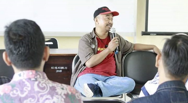 Diskusi Soal Komunitas Sastra Jawa Barat