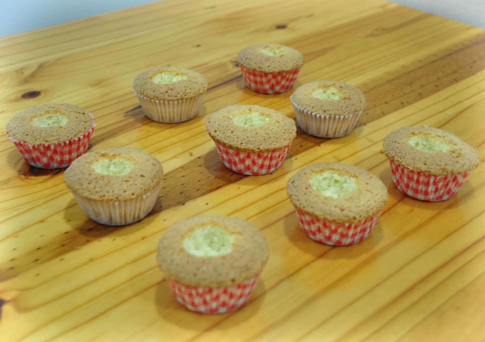 Azúcar y Mantequilla Cupcakes con frosting de Queso crema