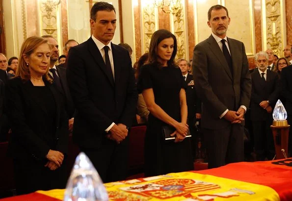 King Felipe his wife Queen Letizia and Spanish Prime Minister Pedro Sanchez offer their condolences to Pilar Goya