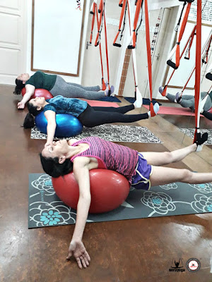 yoga-aereo-aerea-con-marta-cabrera-charla-entrevista-aeroyoga-para-embarazadas-embarazo-lunes-8-junio-2020-instagram-live-fly-flying-columpio-hamaca-salud-ejercicio-gestantes-post-parto