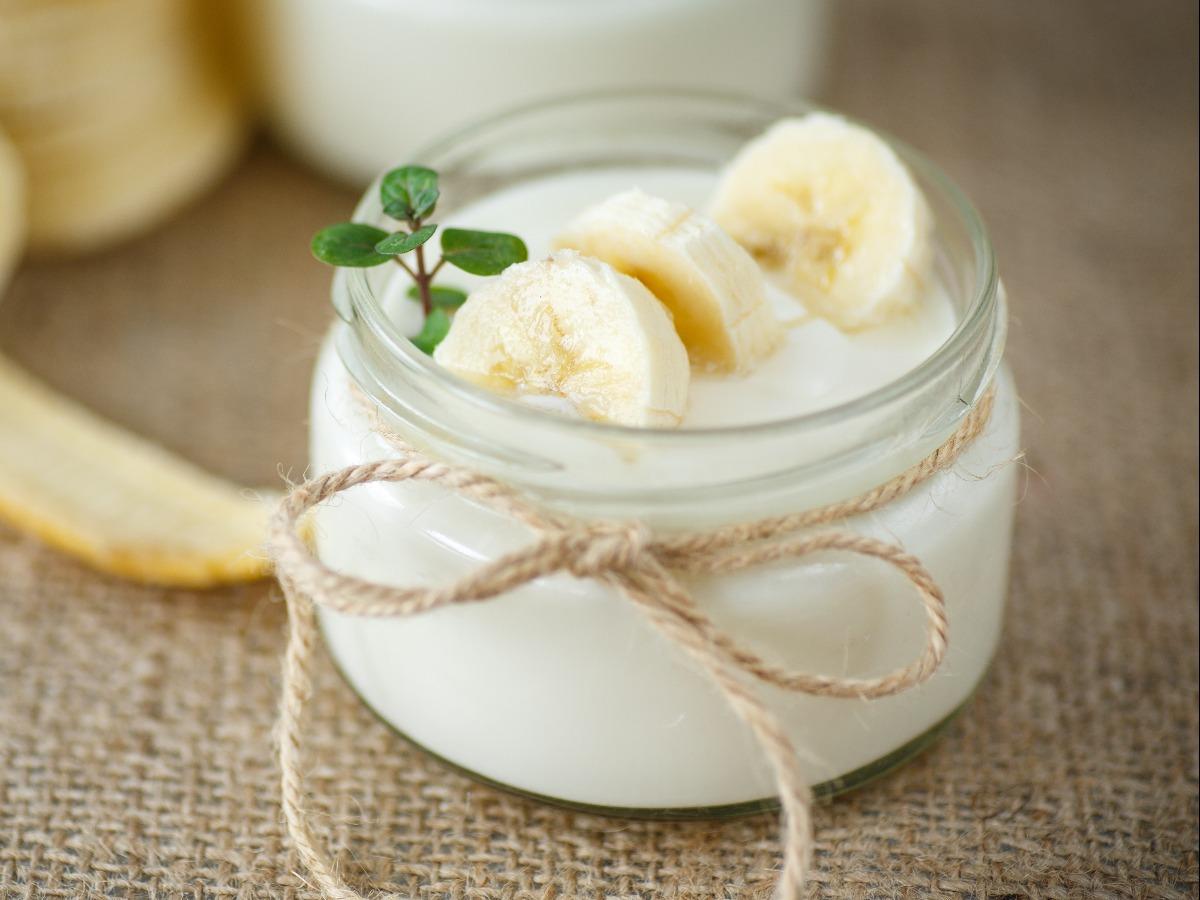 How to make smoothie yogurt with bananas