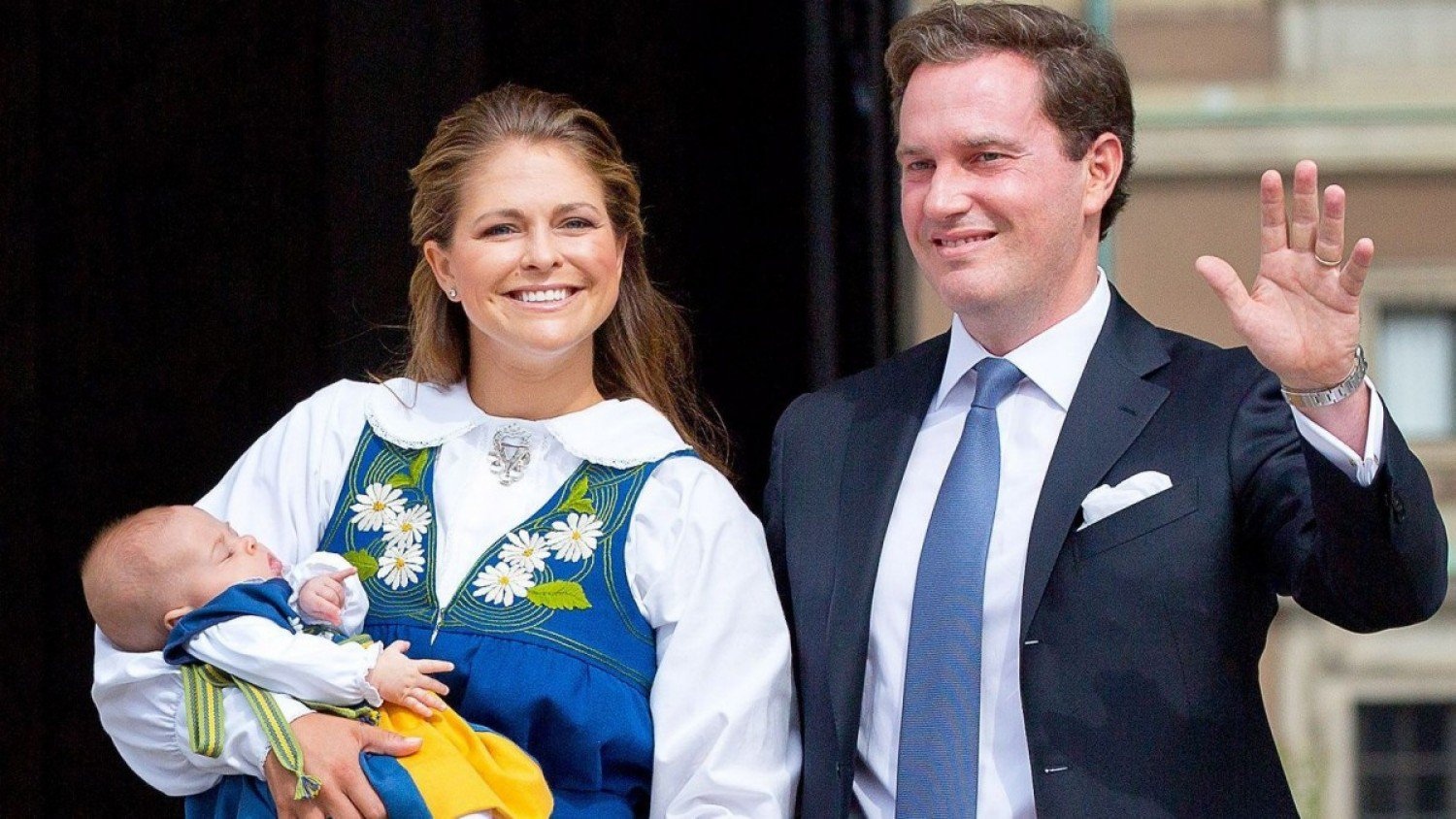Princess Madeleine and the family move to Sweden.