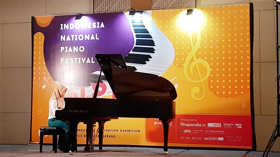 alunan lagu novaja kukla die neue puppe rafa shahira dalam indonesia national piano festival nurul sufitri travel lifestyle blogger review hang out