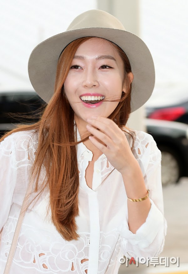 Check out Jessica Jung&rsquo;s gorgeous photos from the airport - Wonderful