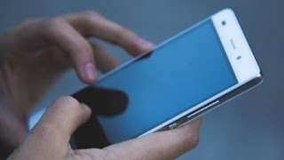 cara_mencegah_penularan_virus_corona_yang_bisa_terjadi_melalui_android android