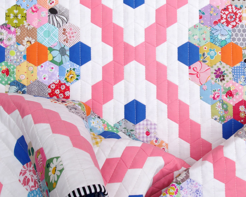 Vintage Inspired Hexagon Quilt - English Paper Pieced  © Red Pepper Quilts 2021