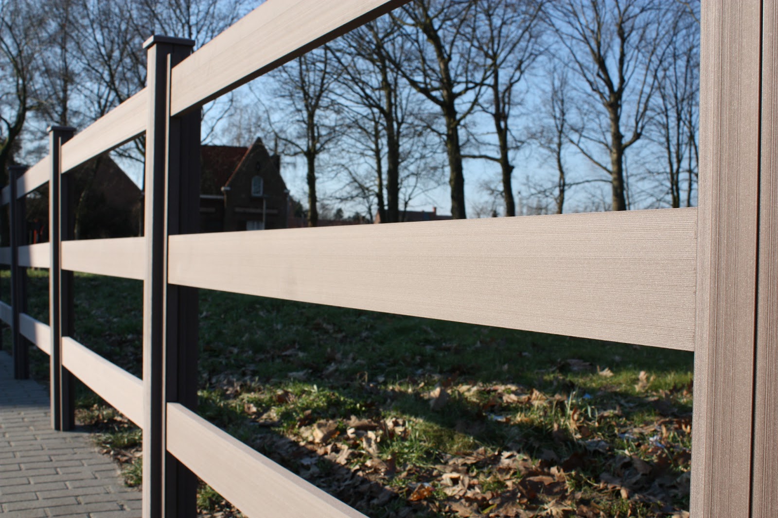 Plastivan: Photos Clôture Ranch DuoFuse Composite Bois et PVC