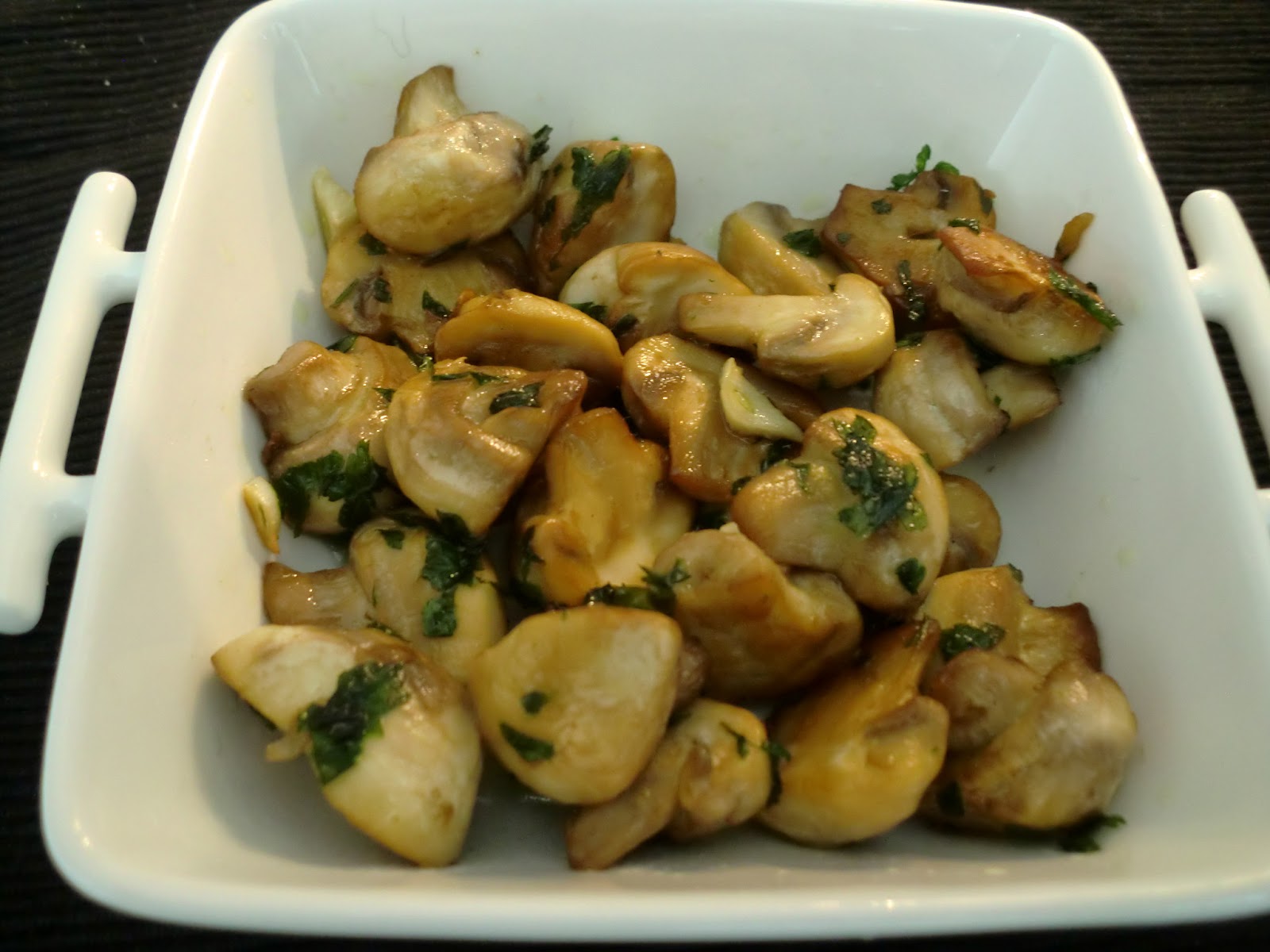 Xicuina XAMPINYONS AMB ALL I JULIVERT